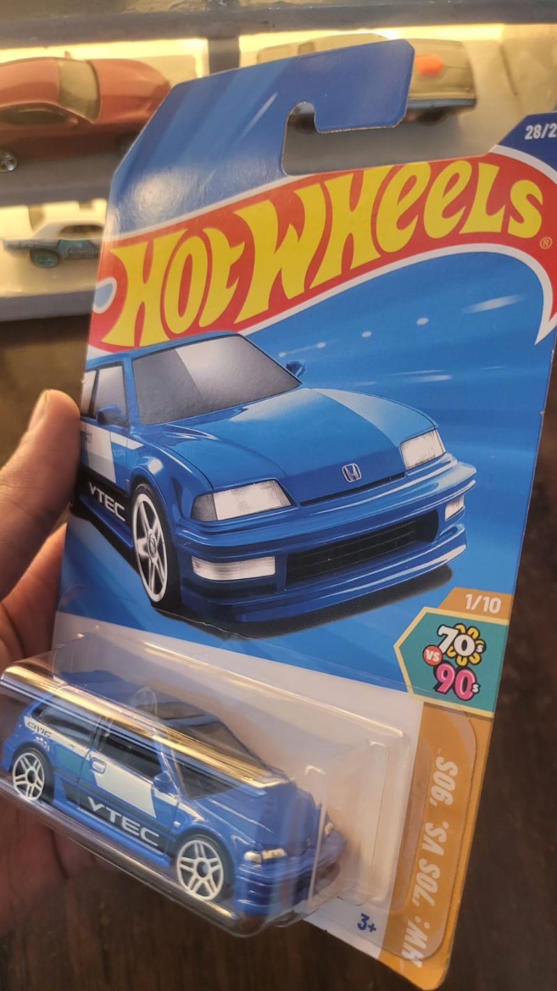 Hot Wheels Mainline 1990 Honda Civic EF displayed in a collector's set