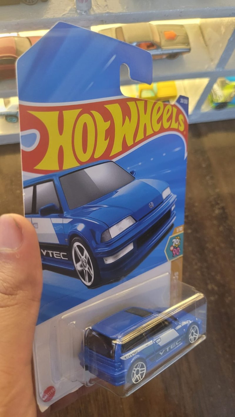 Rear view of Hot Wheels 1990 Honda Civic EF die-cast car