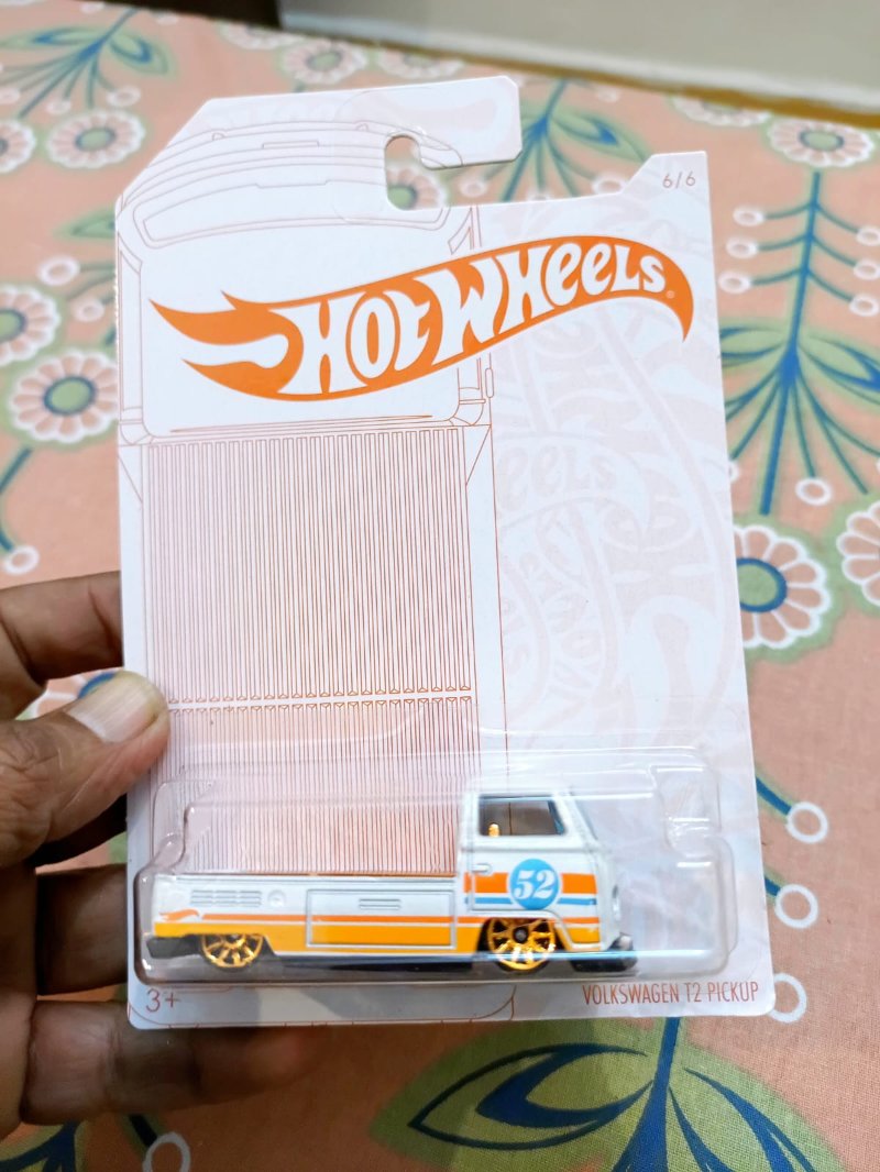 Collectors' view of Hot Wheels Volkswagen T2 Pickup