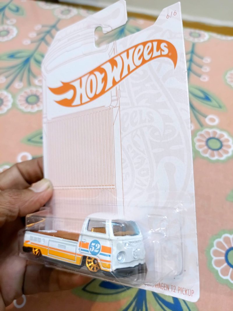 Front view of Hot Wheels 52nd Anniversary Volkswagen T2 Pickup