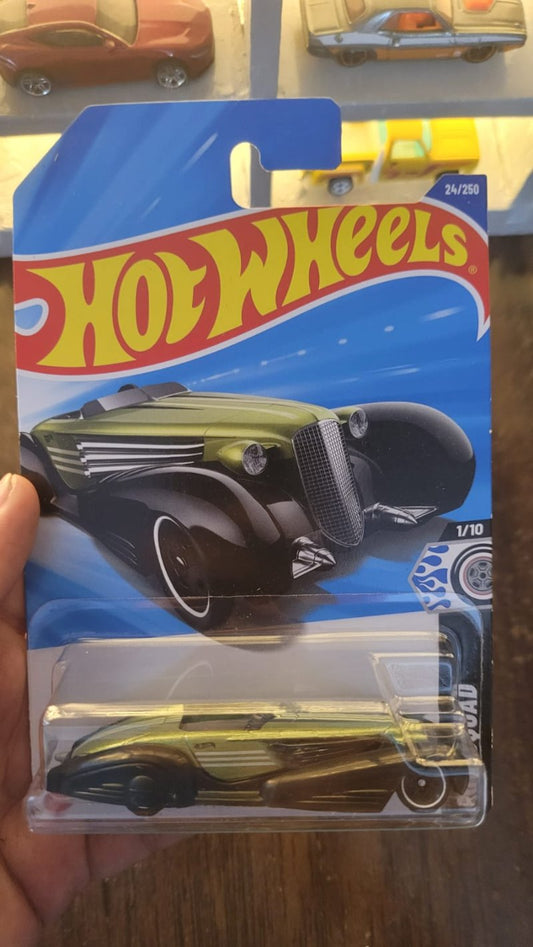 Front view of Hot Wheels Mainline Custom Cadillac Fleetwood die-cast car