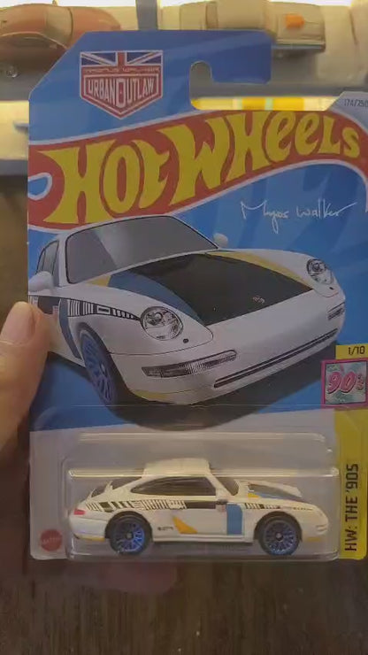 Showcase video of Hot Wheels 1996 Porsche Carrera White Q Case edition