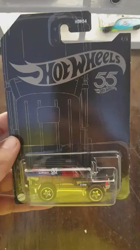 Showcasing the Hot Wheels 55th Anniversary Edition Range Rover Classic die-cast model