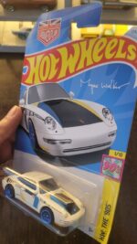 Angled view of Hot Wheels 1996 Porsche Carrera White from Q Case