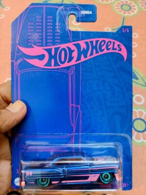 Side profile of Hot Wheels 54th Anniversary Custom ’53 Chevy