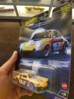 Angled view of Hot Wheels Premium '71 Porsche 911 showing its dynamic stance