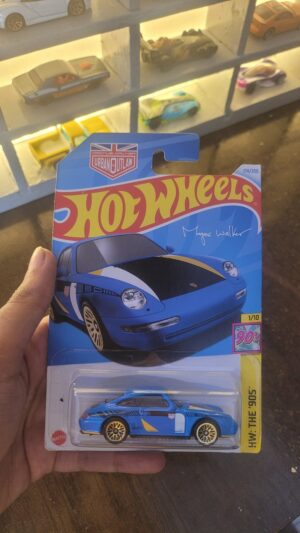 Packaging of Hot Wheels Q Case '96 Porsche Carrera Collectible