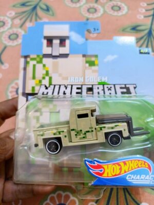 Side profile of Hot Wheels Minecraft Iron Golem Character Car