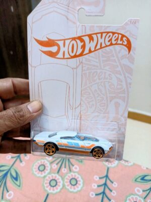 Hot Wheels Muscle Speeder collectible die-cast model