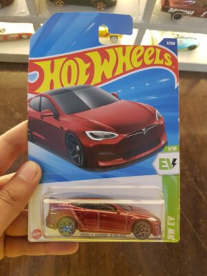 Front view of Hot Wheels Tesla Model S Plaid die-cast car
